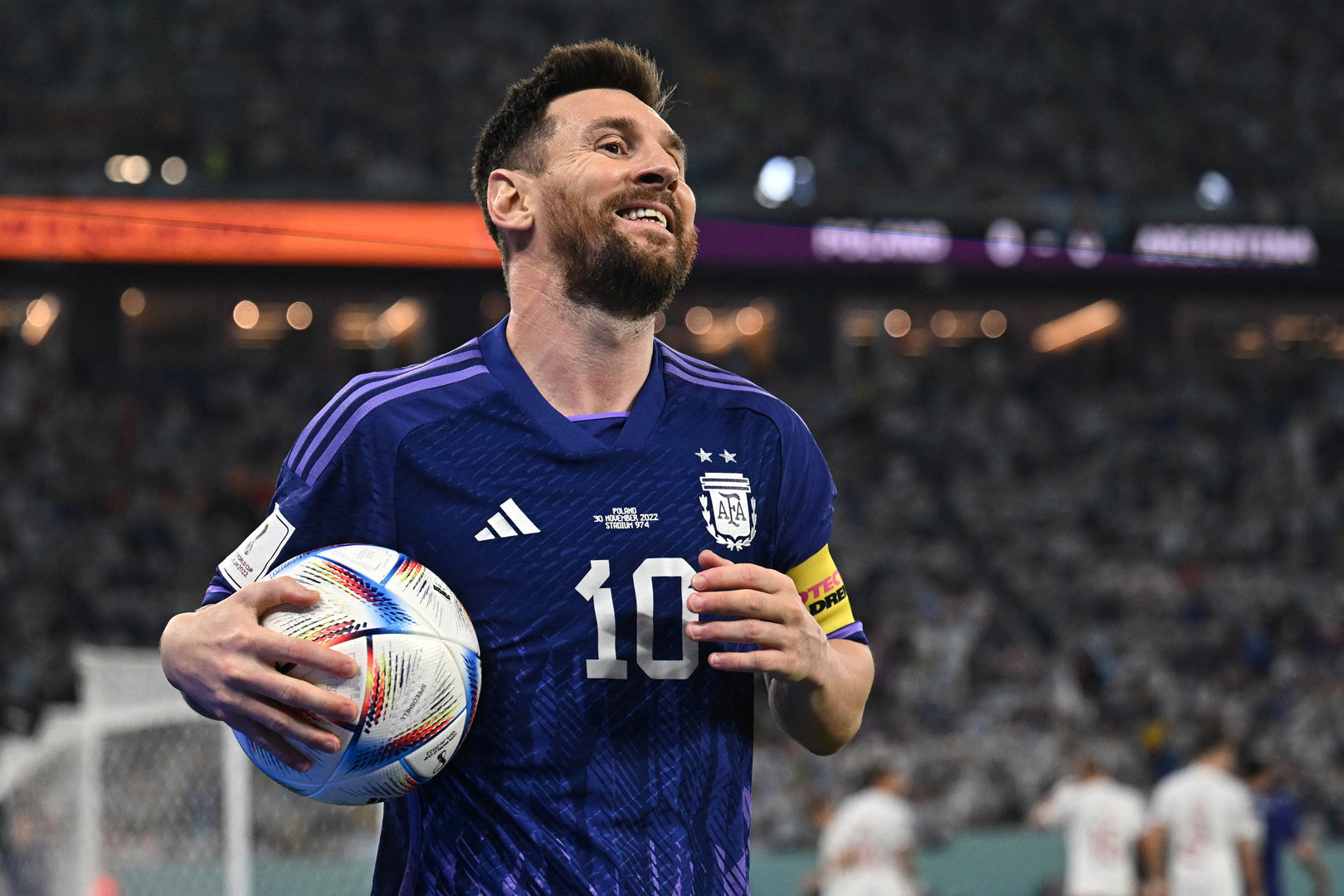 Những màn thể hiện khó hiểu của Messi trong trận gặp Ba Lan
