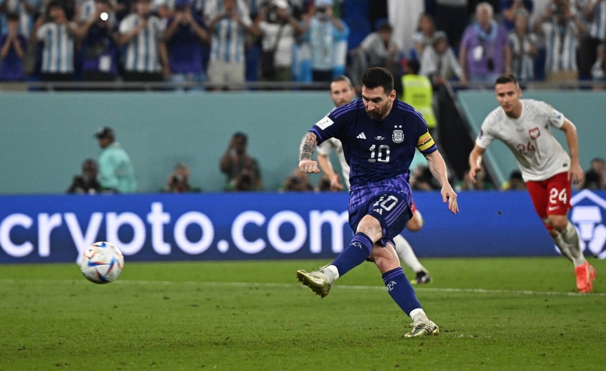 Leo Messi làm hỏng pha phạt đền thứ 2 trong World Cup 2022