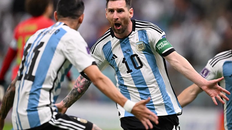 Chiến thắng Mexico làm toàn đội Argentina vỡ òa hạnh phúc