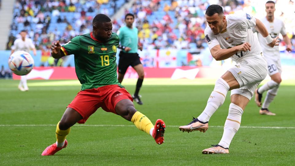 Màn đụng độ căng thẳng giữa Cameroon và Serbia