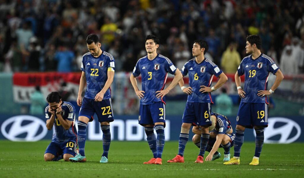 Nhật Bản đã phải dừng chân trong tiếc nuối vì những áp lực sân cỏ 