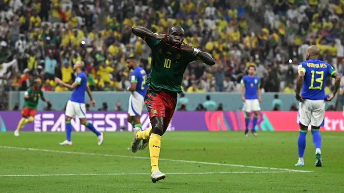 Cameroon thắng bất ngờ