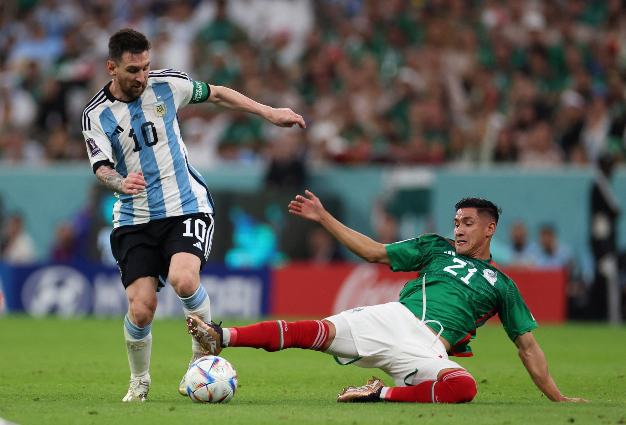 Messi tỏa sáng đúng thời điểm mang lại chiến thắng quan trọng cho Argentina