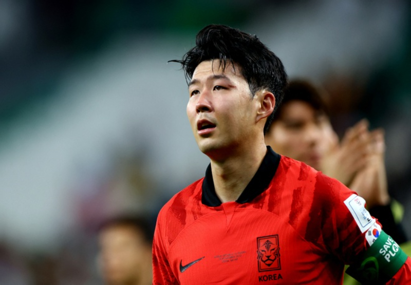 Son Heung Min bật khóc khi Hàn Quốc nhận thất bại