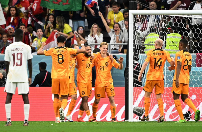 Hà Lan có trận thắng dễ dàng trước nước chủ nhà Qatar