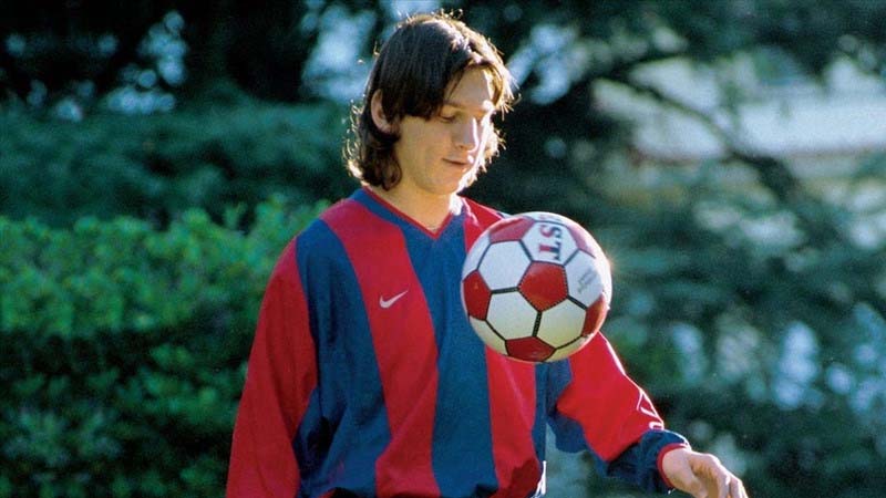 Hình ảnh về thời thiếu niên khi Messi đang thi đấu cho đội Barca