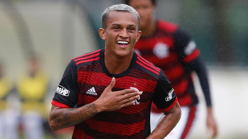 Tài năng trẻ Wesley của Flamengo