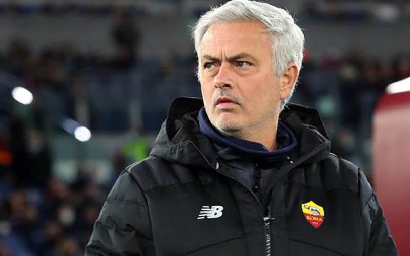 HLV Mourinho "hồi sinh" sự nghiệp tại AS Roma