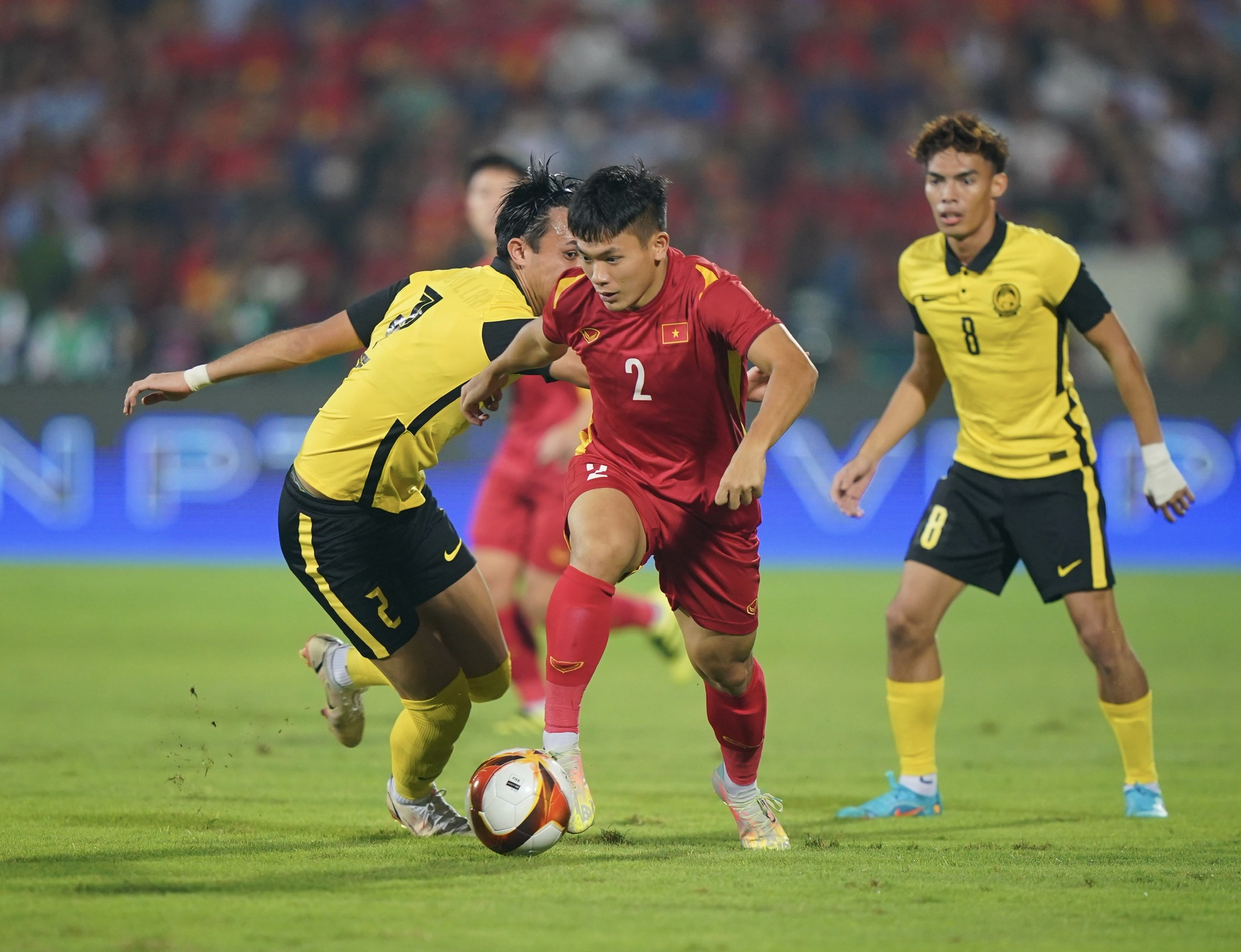 Trở thành hậu vệ quan trọng của Hà Nội và FC và tuyển Việt Nam