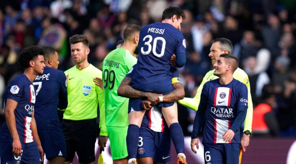 M30 lập siêu phẩm đá phạt, PSG thoát thua tại Ligue 1