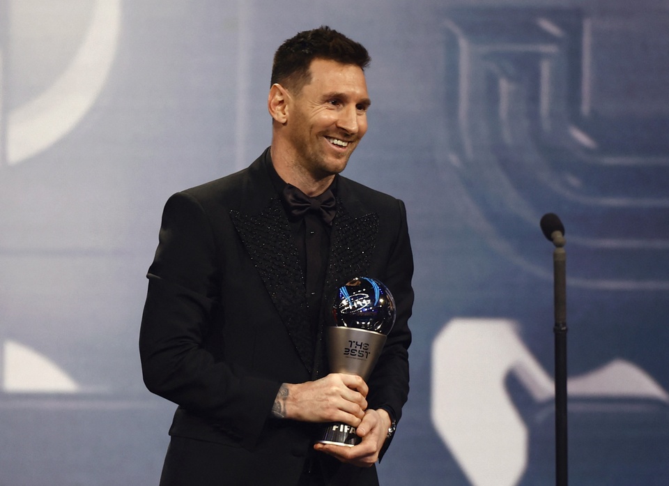 Lionel Messi giành danh hiệu cầu thủ nam xuất sắc nhất năm do The Best FIFA bình chọn