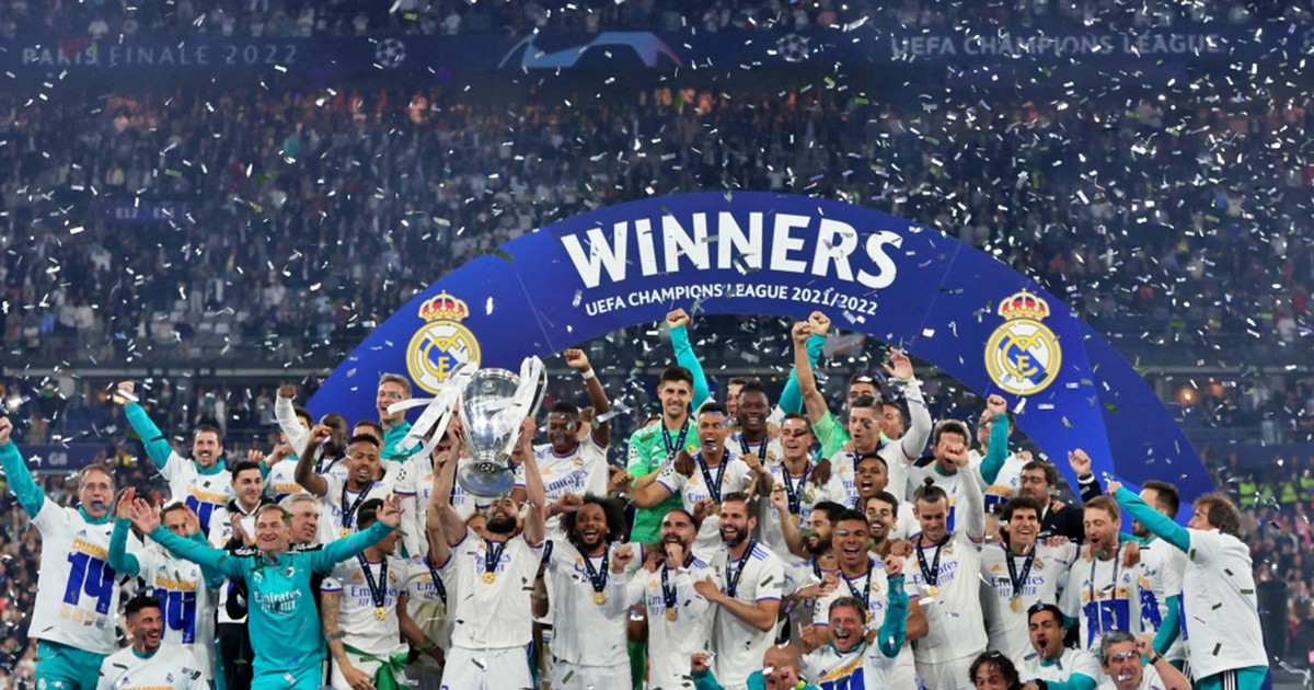 Áo Real Madrid trong mùa giải từ 2011 – 2017 
