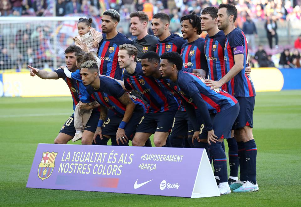 Kỷ nguyên của HLV Guardiola tại Barca