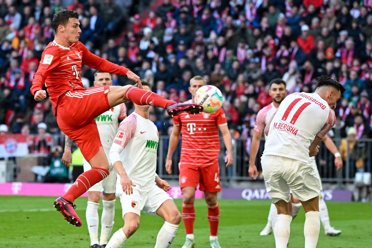 Pavard được ca ngợi sau trận đấu giữa Bayern vs Augsburg