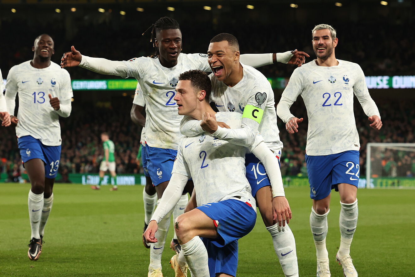 Đội tuyển Pháp thắng tối thiểu CH Ireland nhờ công của Pavard
