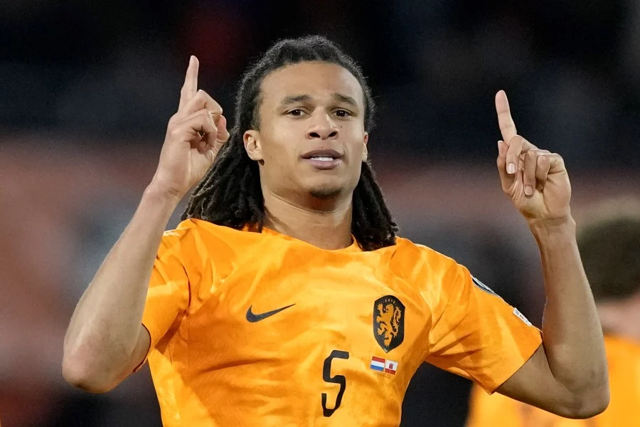Nathan Ake thất vọng khi không lập hat-trick cho Hà Lan