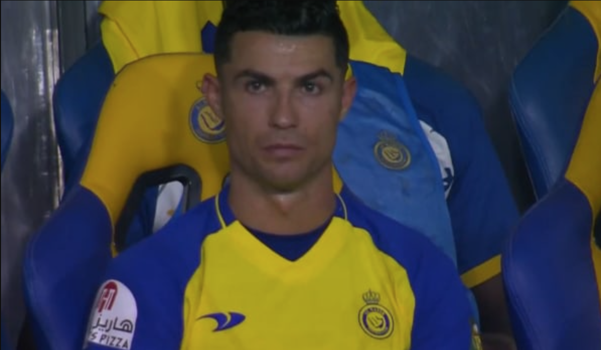 Ronaldo vừa có lần đầu tiên bị thay thế tại câu lạc bộ Al Nassr