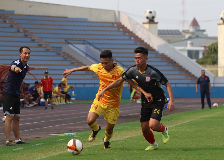 U23 Việt Nam đá giao hữu kín với câu lạc bộ Phú Thọ