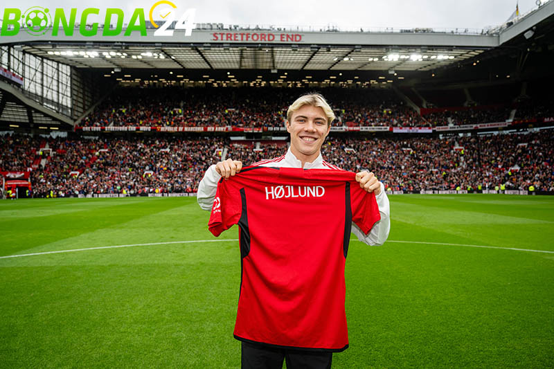 Rasmus Hojlund tự hào vì chơi cho Man Utd